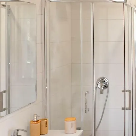 Apartament Ulika *